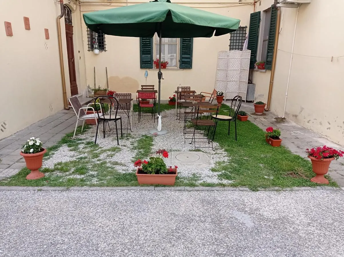 B&B Toscana Pisa Bed & Breakfast