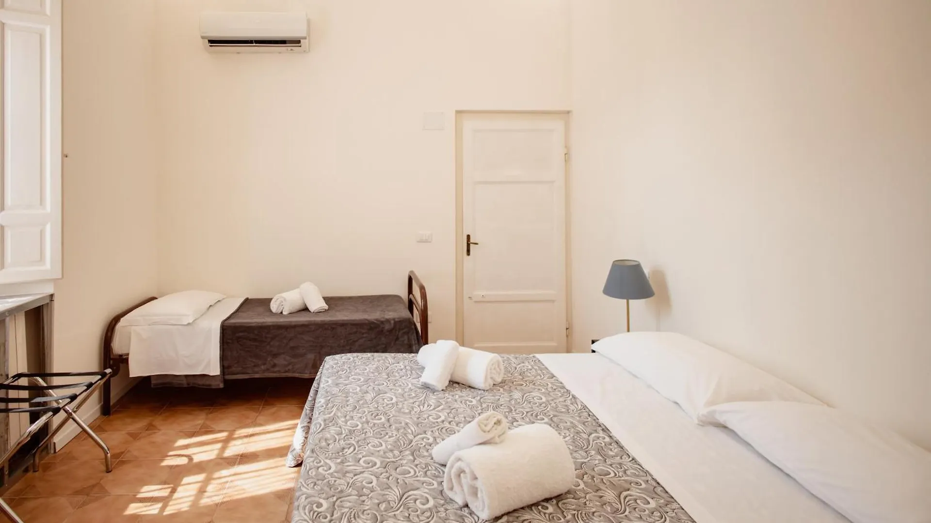 B&B Toscana Pisa Bed & Breakfast